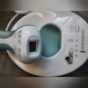 Remington iLight Ultra Face & Body Hair Removal System IPL6500QFB